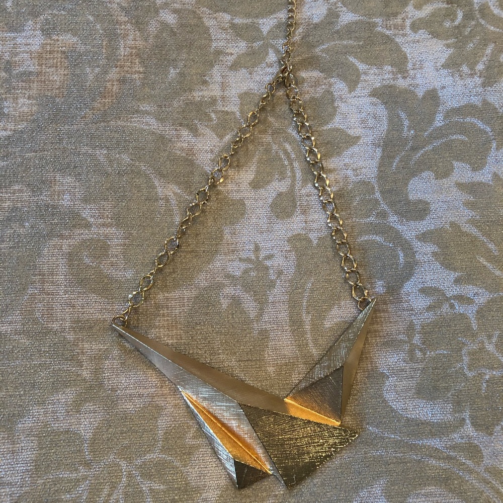 Statement necklace